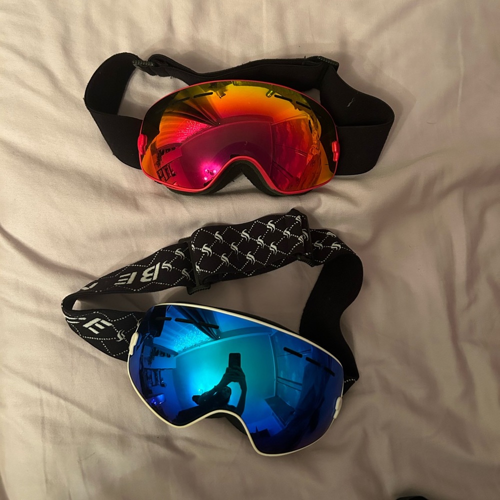 Ski goggles